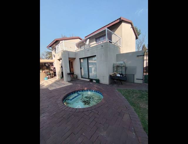 4 BEDROOM HOUSE FOR SALE IN VAALPARK